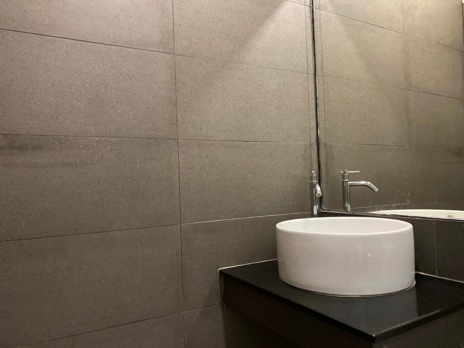 Tara Park Resotel Rangsit Екстериор снимка