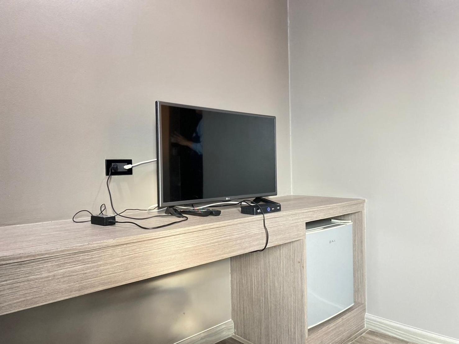 Tara Park Resotel Rangsit Екстериор снимка